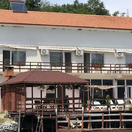 Casa Adrian *